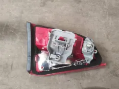 Фонарь крышки багажника правый Audi A4 B8 2011