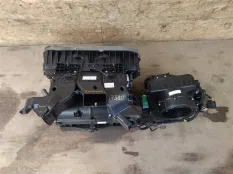 Отопитель Maserati Levante M161 2020 670109155