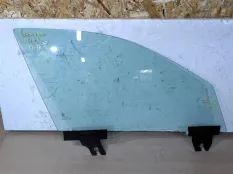 Стекло двери передней правой Maserati Levante M161