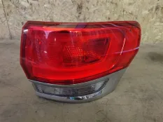 Фонарь задний правый Jeep Grand Cherokee