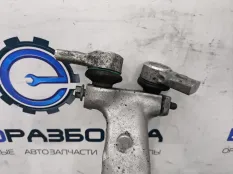 Кулак поворотный левый Audi Q8 4M 2022 4M0407241K