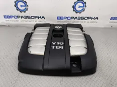 Декоративная крышка двигателя Volkswagen Touareg