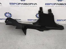 Накладка внутренняя на порог задняя левая Maserati