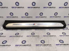 Накладка внутренняя на порог передняя правая BMW 8