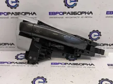 Ручка наружная двери передней правой Audi Q7