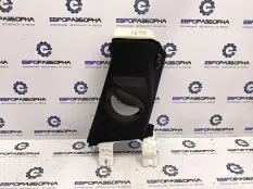 Обшивка центральной стойки правая верхняя BMW 8