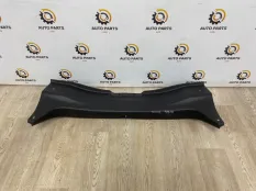 Накладка замка багажника Nissan Teana