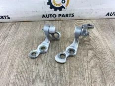 Петля двери Ford Kuga