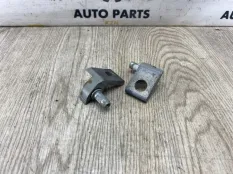 Петля двери Audi A6