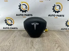 Подушка безопасности в руль Tesla Model Y