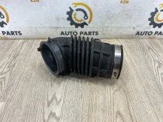 Патрубок воздушного фильтра Mitsubishi Outlander