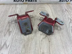 Петля двери Mazda 6