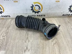 Патрубок воздушного фильтра Toyota Corolla