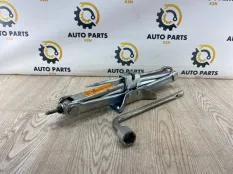 Домкрат Nissan Teana