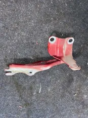 Петля капота Mazda 6