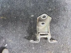 Петля двери Mazda 3