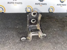 Петля двери Mazda 3