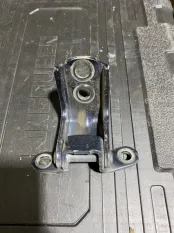 Петля двери Nissan Teana