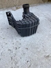 Резонатор воздушного фильтра Mazda 6