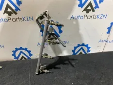 Топливная рампа с форсунками Nissan Teana