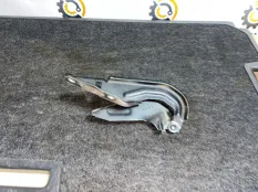 Петля капота Mitsubishi Outlander