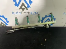 Топливная рампа с форсунками Suzuki Grand Vitara
