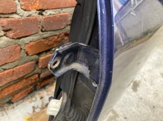 Петля двери Mazda 6