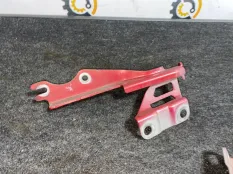 Петля капота Mazda 6