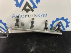 Топливная рампа с форсунками Nissan X-Trail