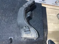 Резонатор воздушного фильтра Mitsubishi Outlander