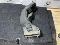 Резонатор воздушного фильтра Mitsubishi Outlander