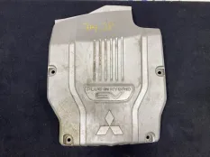 Декоративная крышка двигателя Mitsubishi Outlander