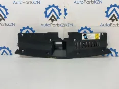 Накладка на рамку радиатора Honda CR-V