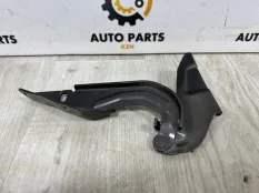 Петля капота Mitsubishi Outlander