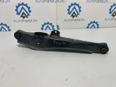 рычаг поперечный Mitsubishi Outlander