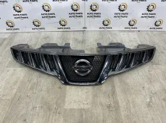 Решетка радиатора Nissan Murano