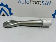 Крюк буксировочный Mitsubishi Lancer