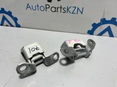 Петля двери Honda Civic