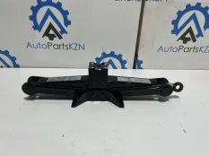 Домкрат Mitsubishi Outlander