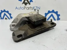Подушка АКПП Mazda CX-30