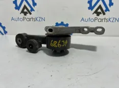 Подушка двигателя Toyota Camry