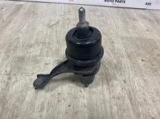Подушка двигателя Toyota Camry