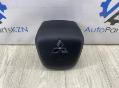 Подушка безопасности в руль Mitsubishi Outlander
