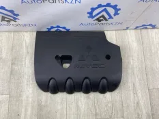 Декоративная крышка двигателя Mitsubishi Outlander