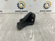 Кронштейн впускного коллектора Mazda 3