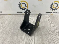 Кронштейн опоры двигателя Toyota Corolla