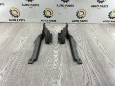 Петля капота Mitsubishi Outlander