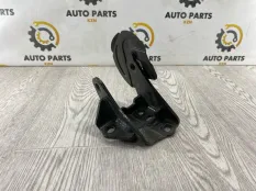 Кронштейн опоры двигателя Toyota Corolla