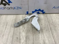 Петля капота Mitsubishi Outlander