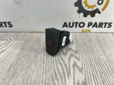 Кнопка аварийной сигнализации Mazda CX-5